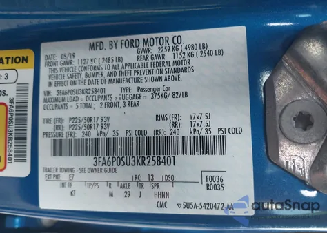 2019 Ford Fusion Energi Titanium z USA, uszkodzony, nr VIN 3FA6P0SU3KR258401